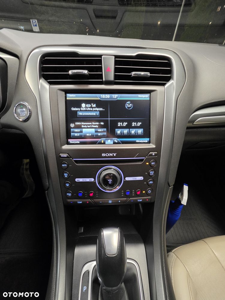 Ford Fusion 2.0 EcoBoost Titanium - 14
