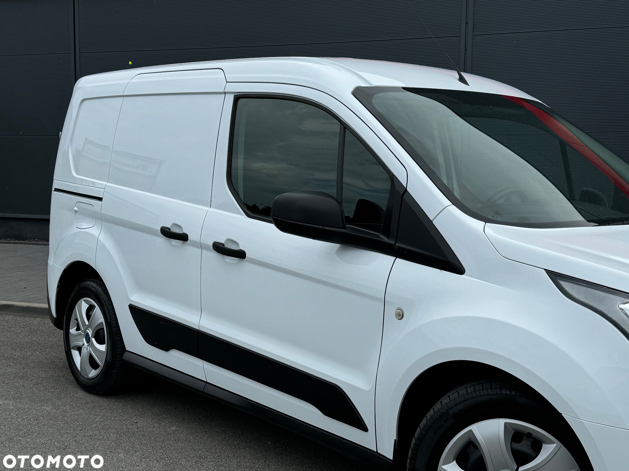 Ford Transit Connect - 12