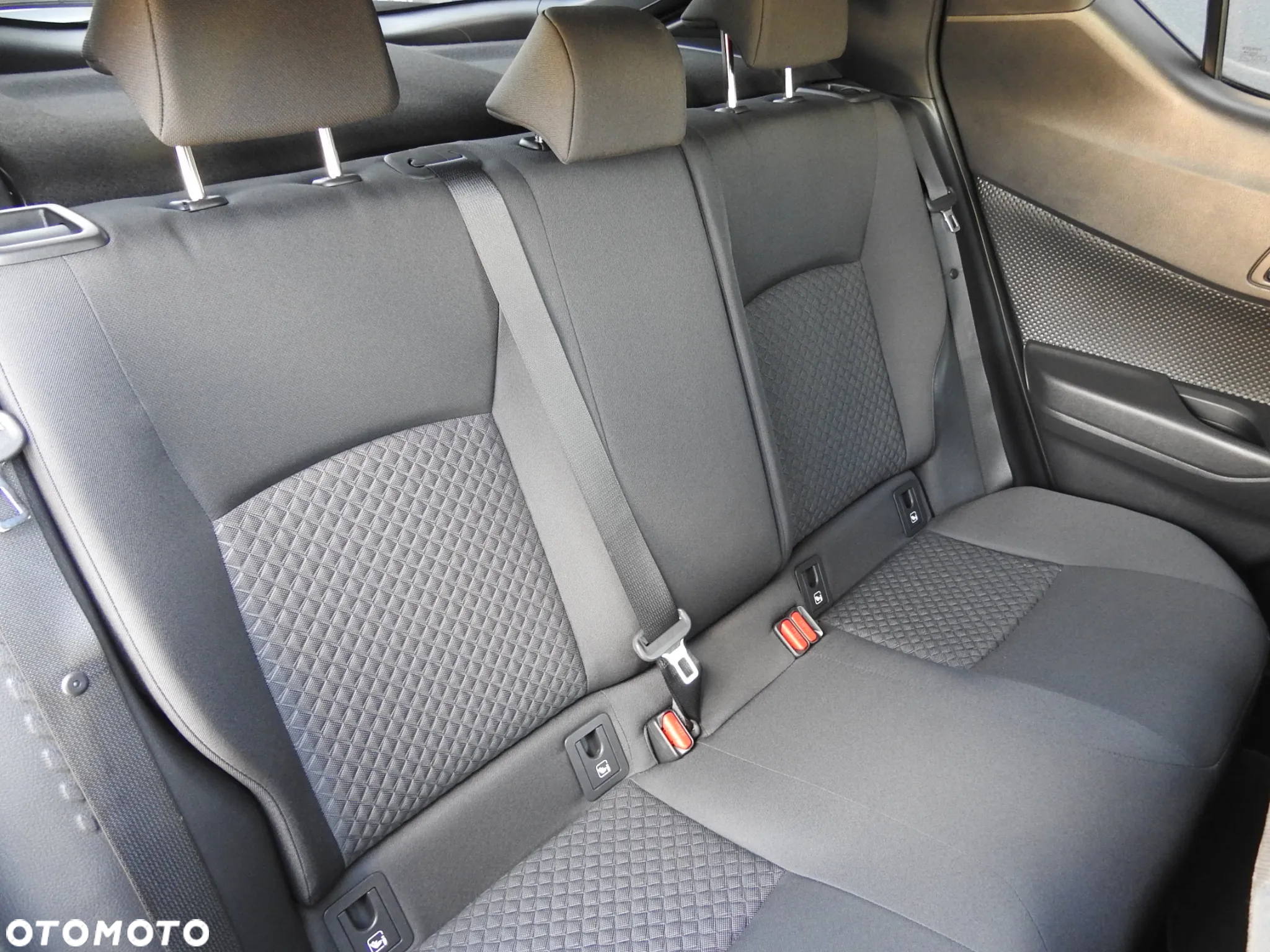 Toyota C-HR 1.8 Hybrid Style - 13