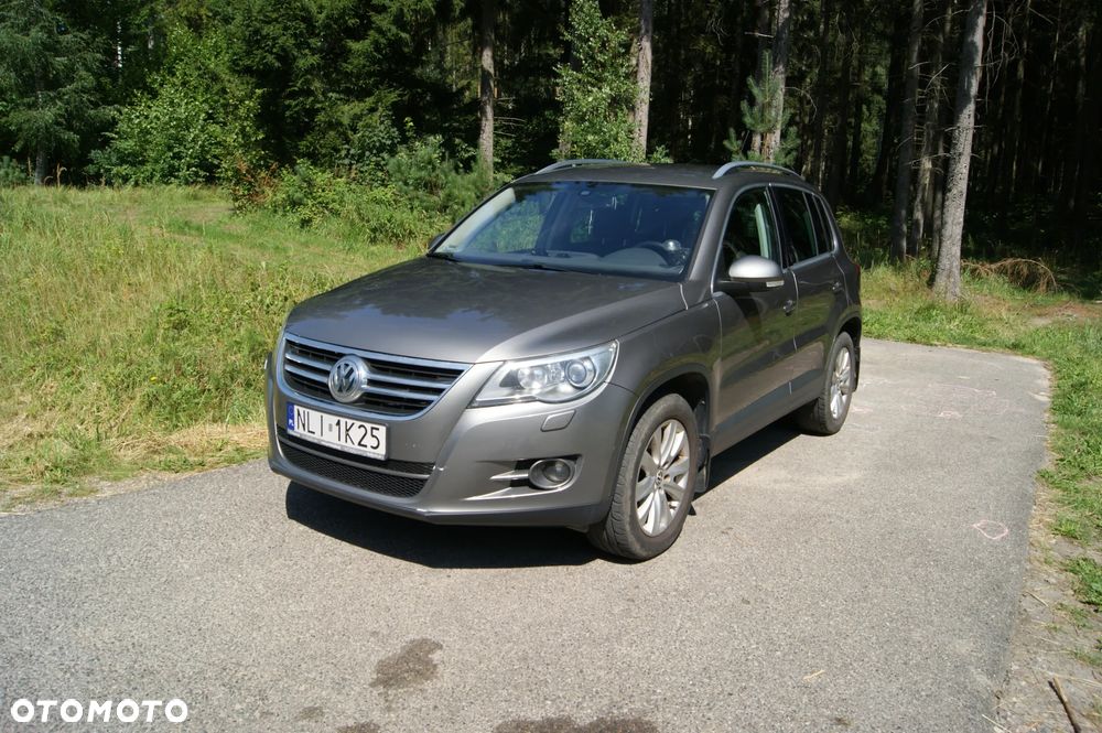 Volkswagen Tiguan - 1