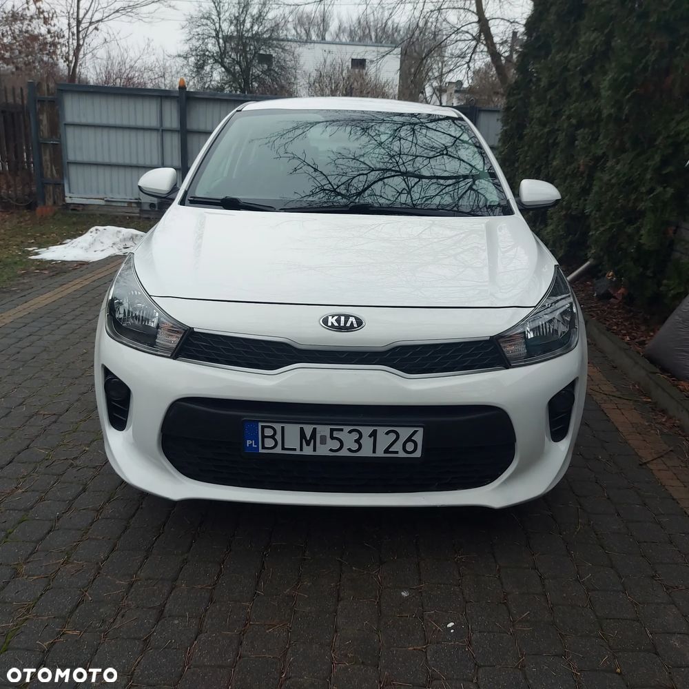 Kia Rio 1.2 L - 10