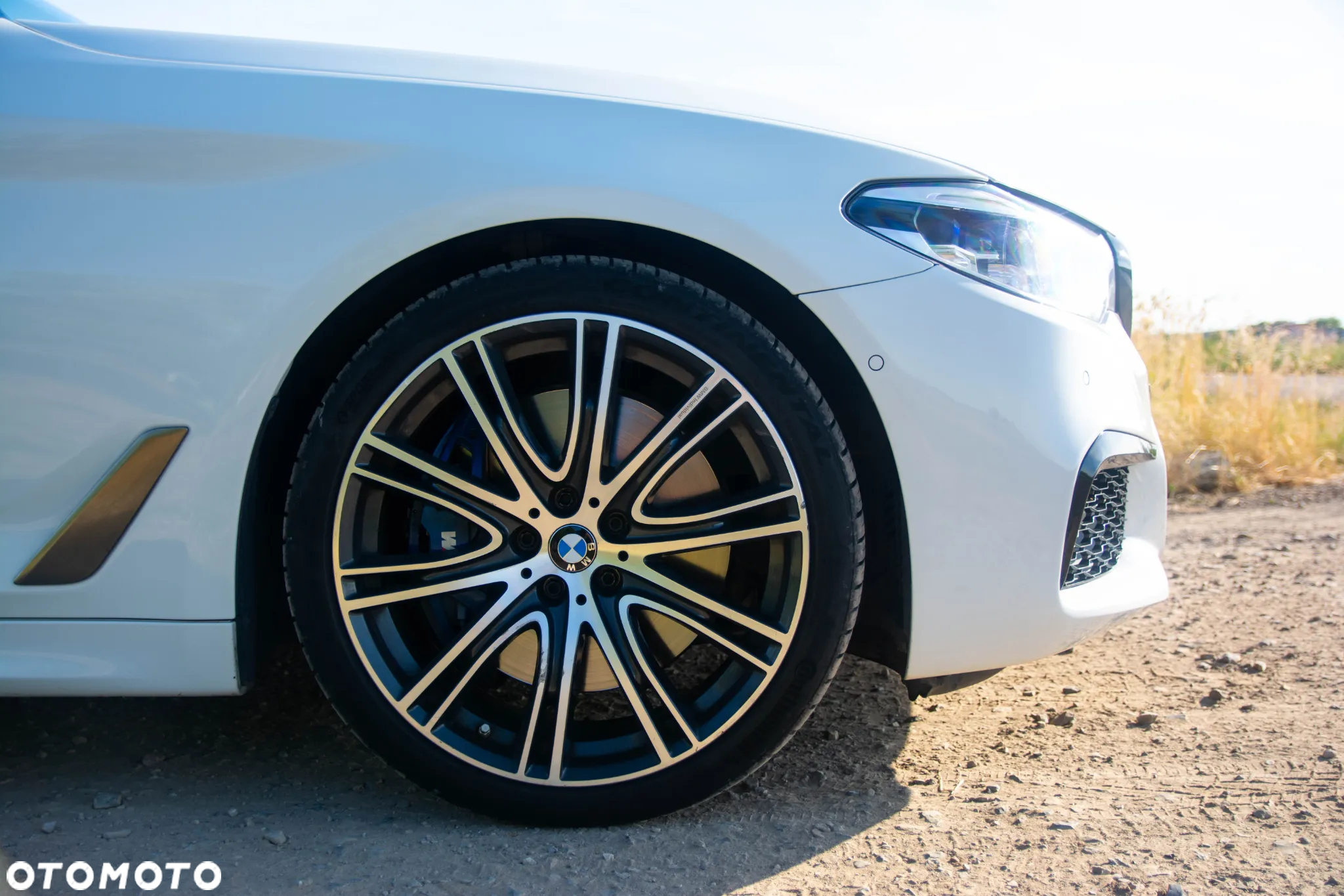 BMW Seria 5 M550i xDrive - 9