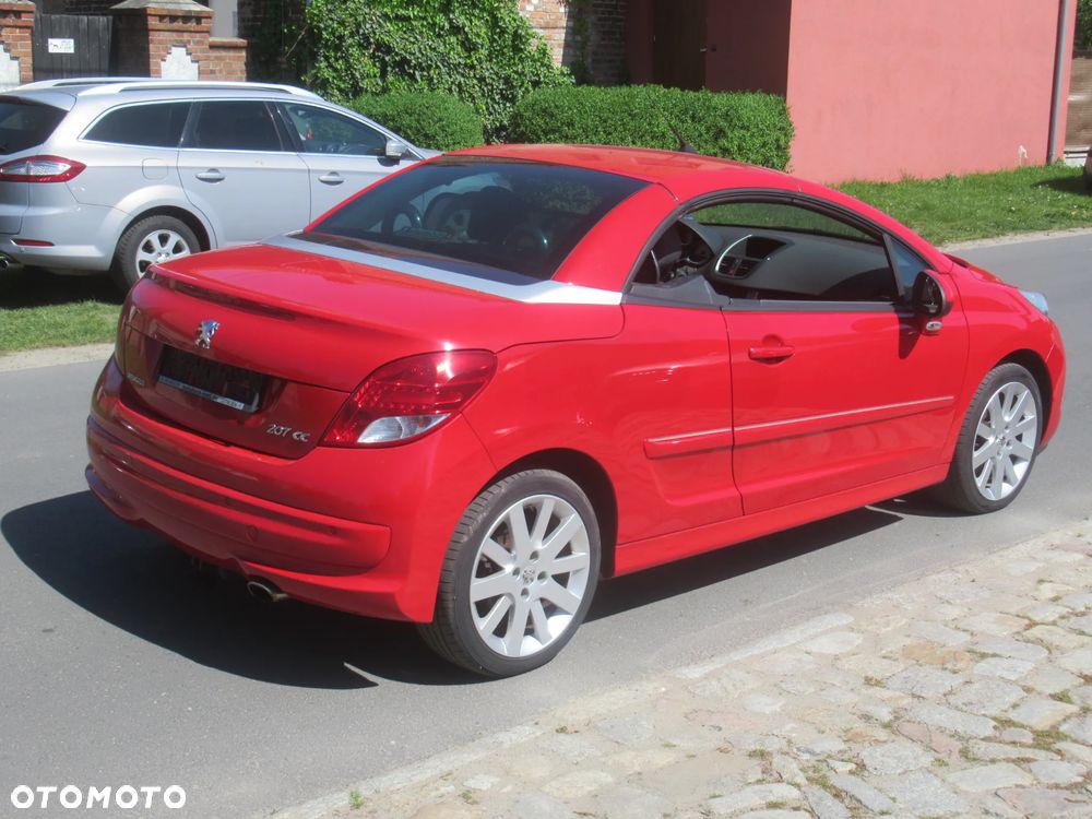 Peugeot 207 CC 1.6 Intense - 10