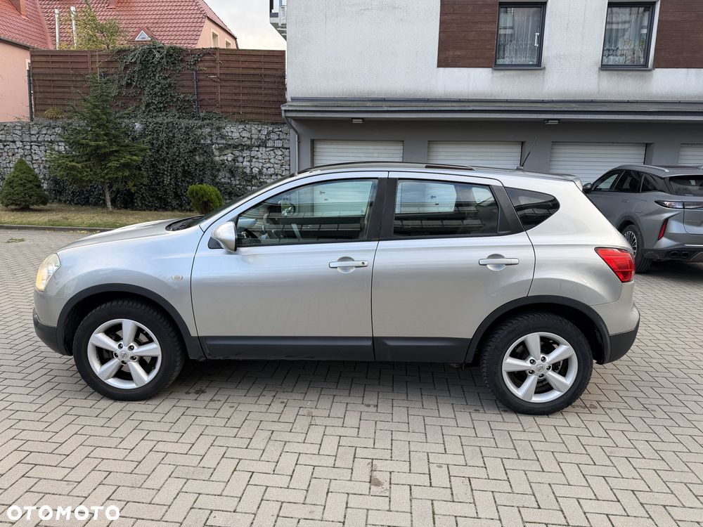 Nissan Qashqai - 2