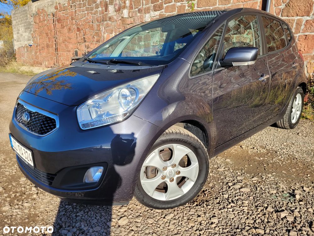 Kia Venga 1.6 CVVT Fifa World Cup Edition - 4