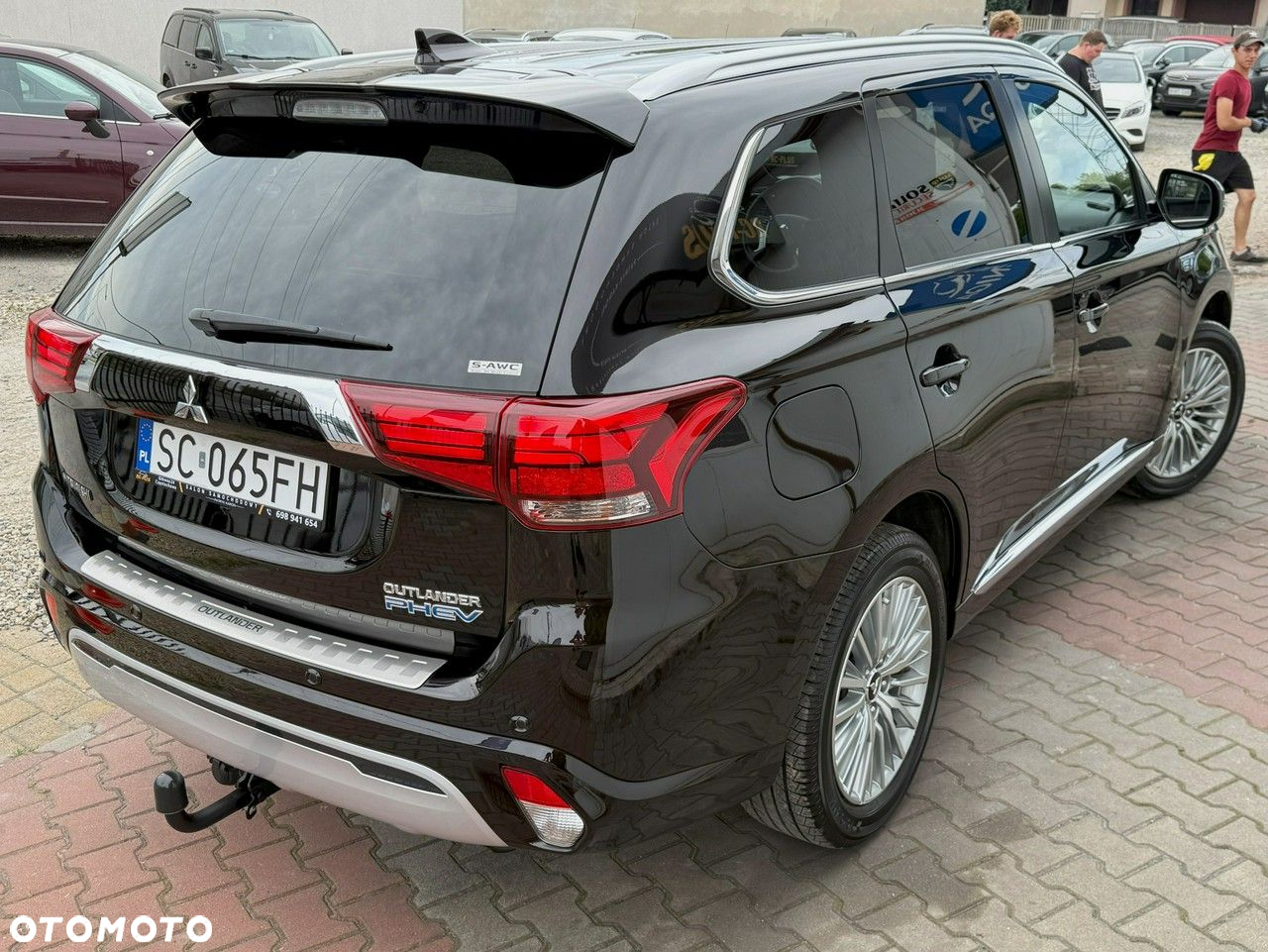Mitsubishi Outlander PHEV Intense + - 3
