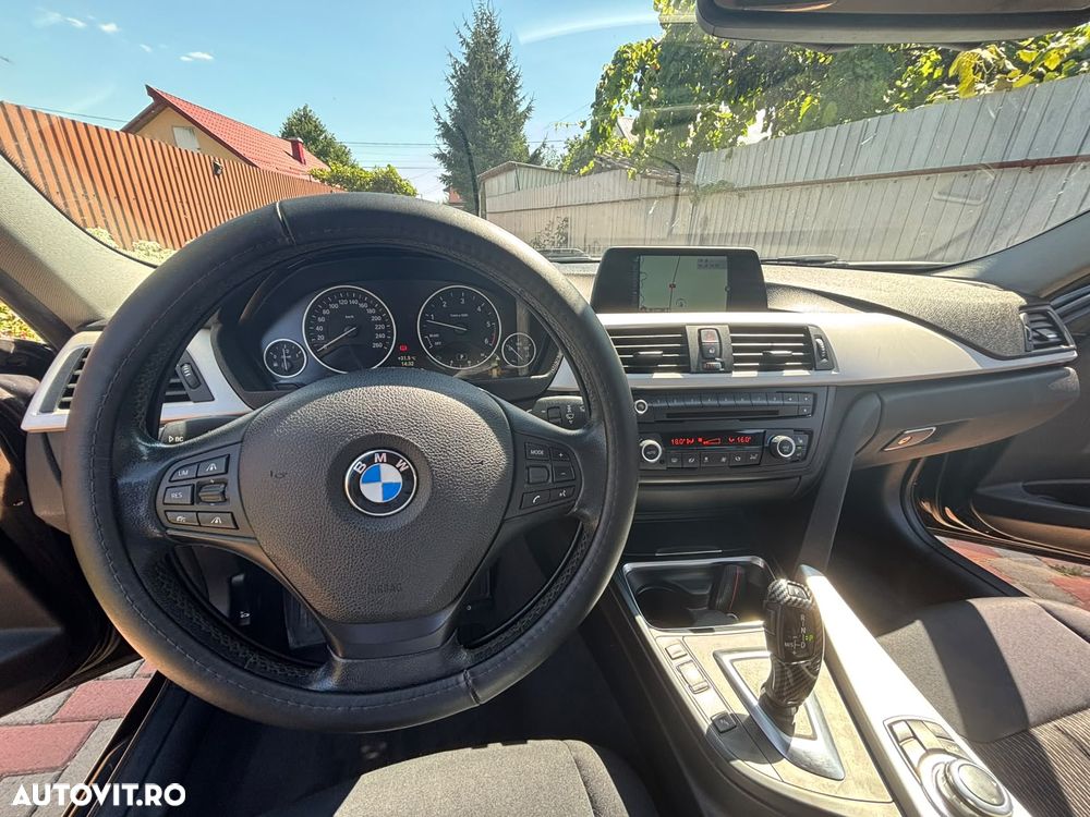BMW Seria 3 320d Aut. - 27