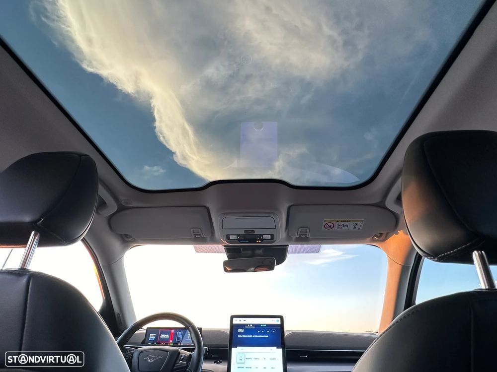 Ford Mustang Mach-E Premium - 8