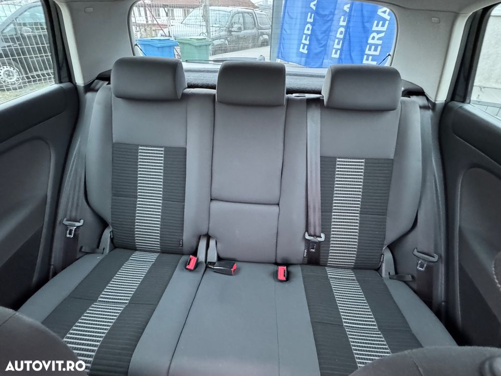 Volkswagen Golf Plus 2.0 TDI DPF United - 21