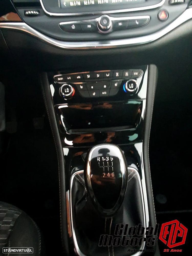 Opel Astra 1.4 T Dynamic Sport S/S - 11