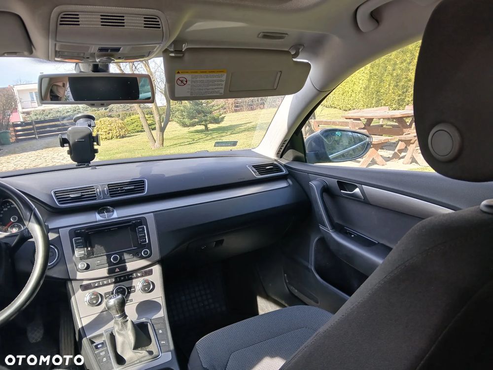 Volkswagen Passat 2.0 TDI Comfortline - 5