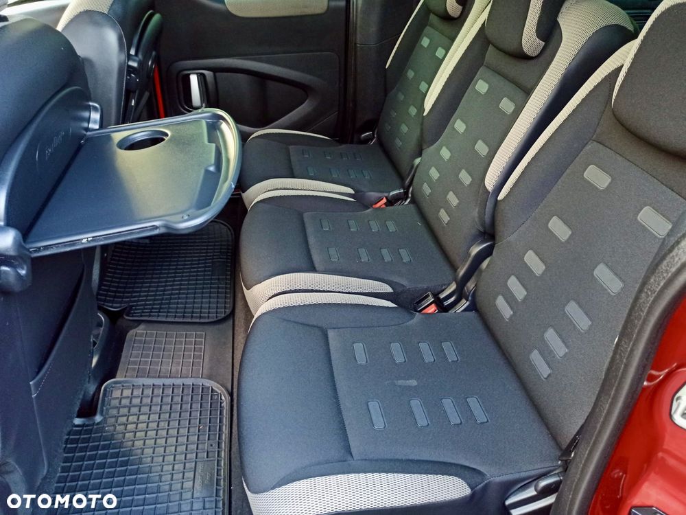 Citroën Berlingo Multispace e-HDi 90 FAP EGS6 Exclusive - 28