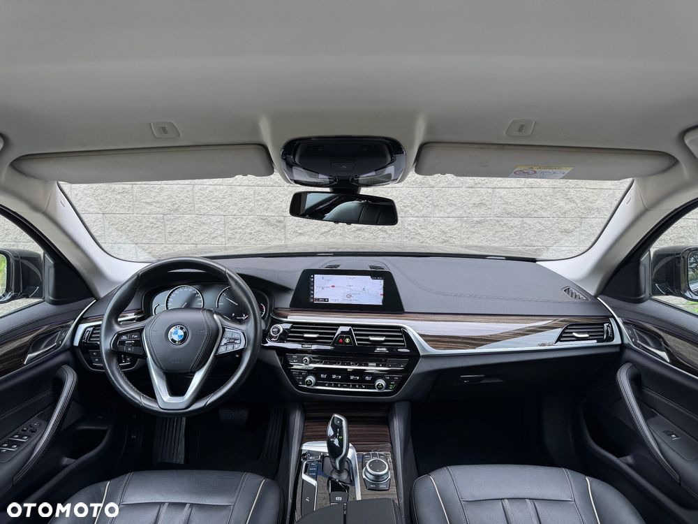 BMW Seria 5 518d Luxury Line - 11