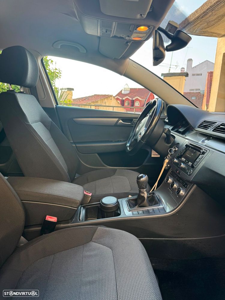 VW Passat Variant 1.6 TDI Confortline - 17