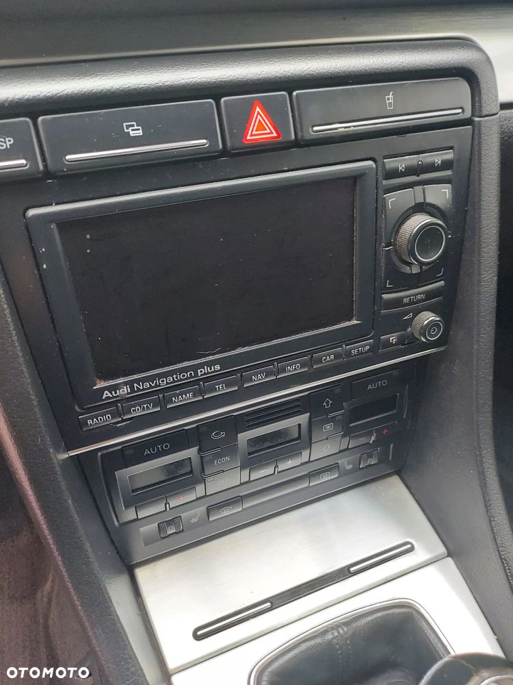 Audi A4 Avant 2.0 TDI - 9