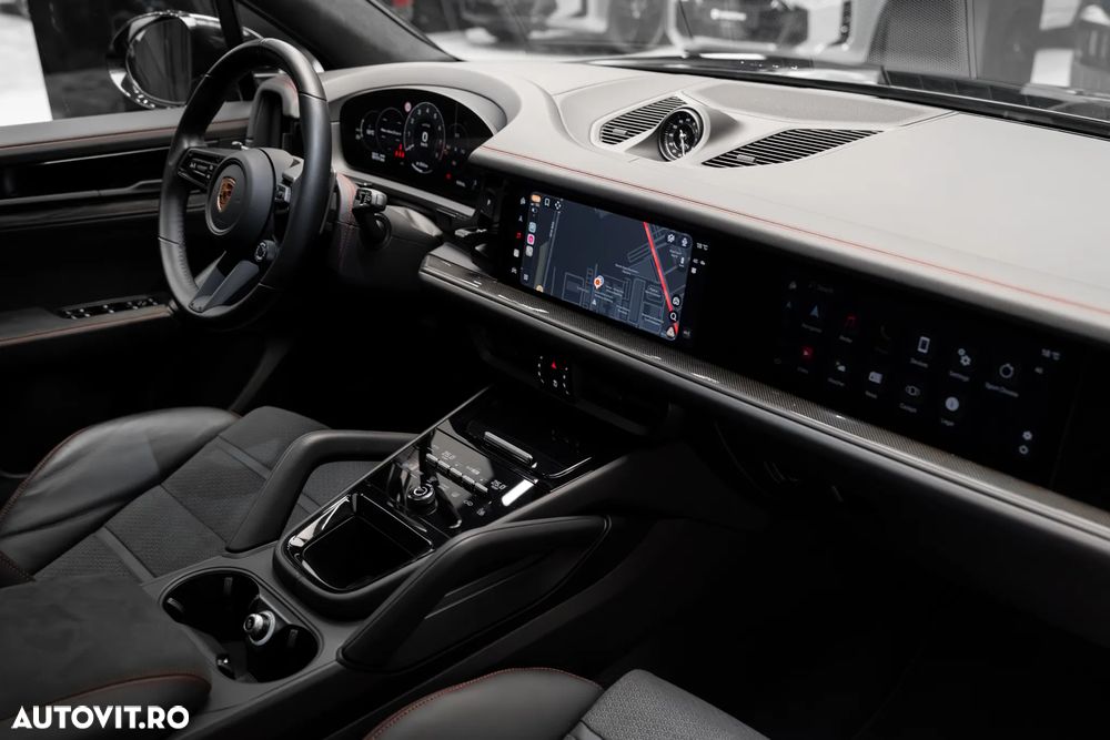 Porsche Cayenne GTS - 32