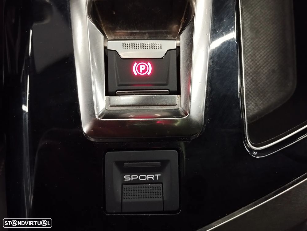 Peugeot 3008 1.5 BlueHDi GT EAT8 - 30