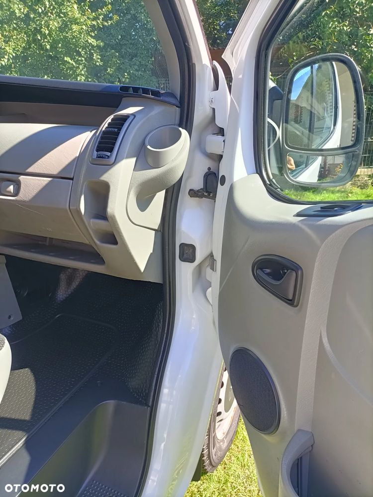 Opel Vivaro - 14