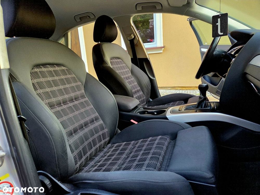 Audi A4 Limousine - 16