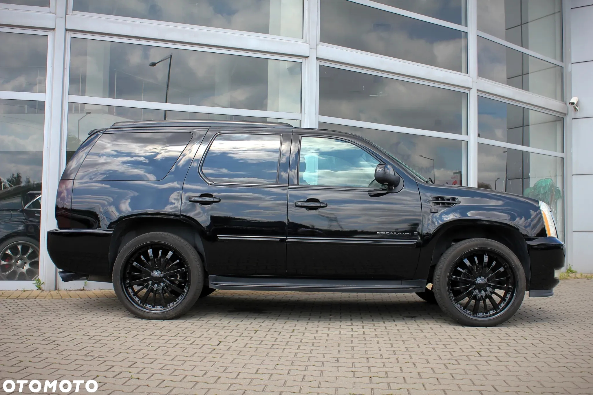 Cadillac Escalade 6.2 V8 Sport Luxury - 3