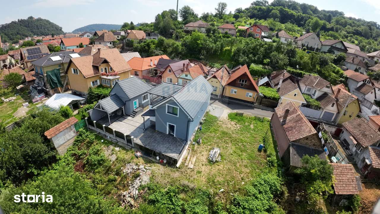 Casă de vânzare în Sighișoara – Strada Păstorilor - Imagine principală: 5/17