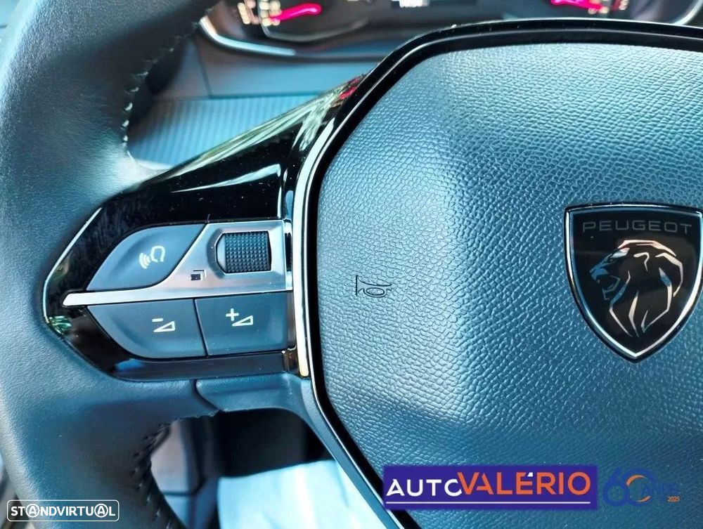Peugeot 2008 1.2 PureTech Style - 22