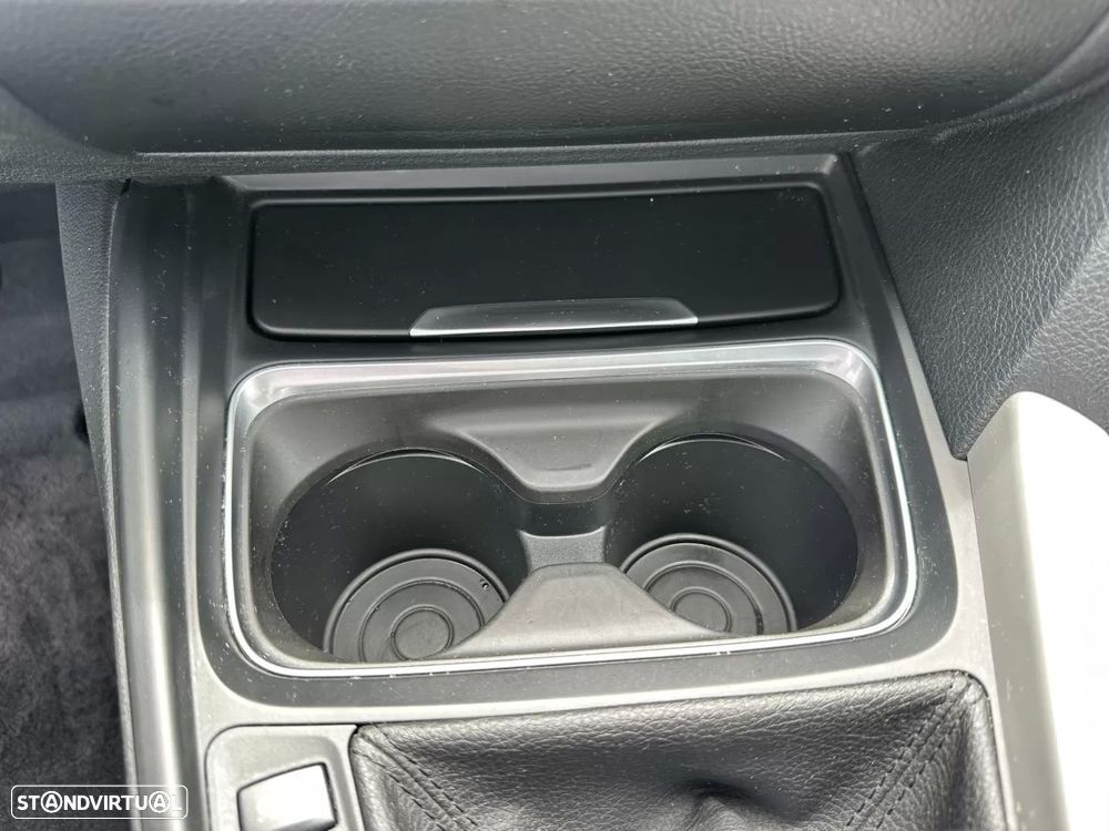 BMW 320 d EfficientDynamics Line Sport - 41
