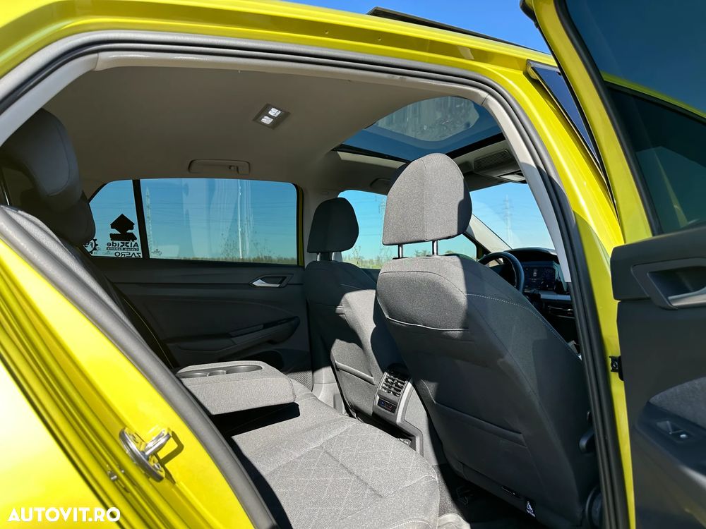 Volkswagen Golf 1.5 eTSI ACT DSG MHEV R-Line - 8