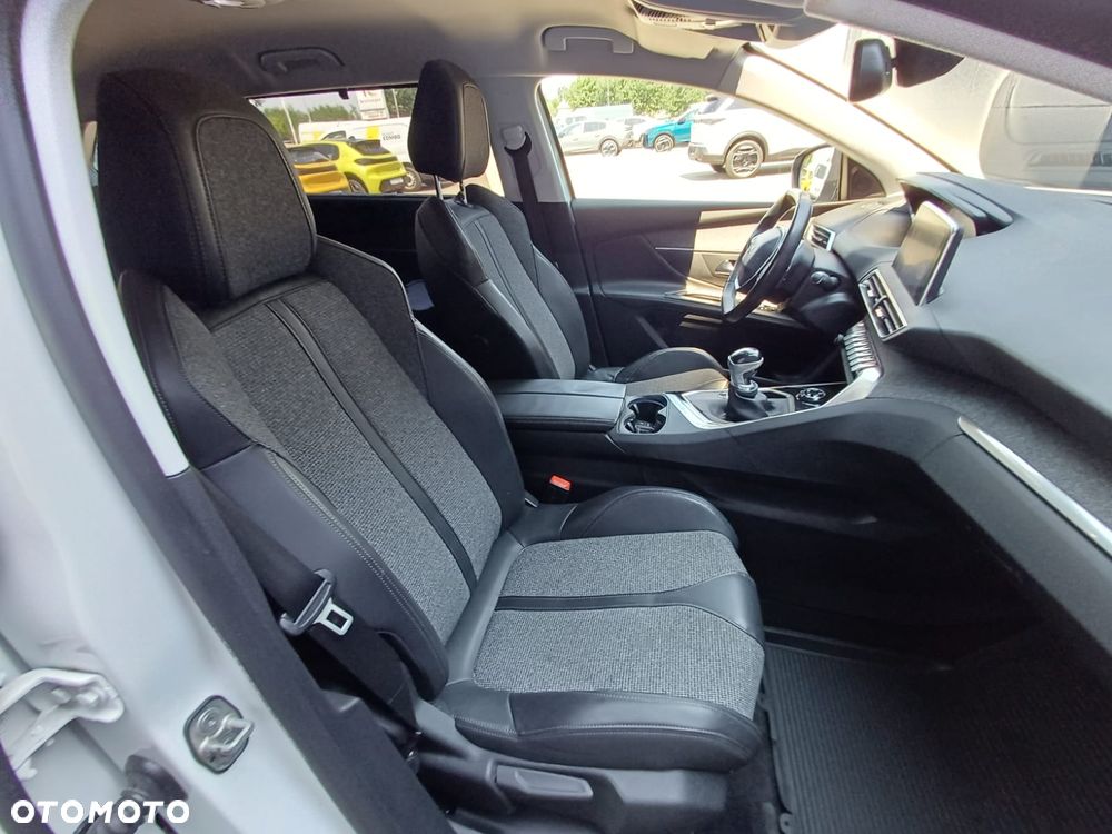 Peugeot 5008 1.2 PureTech Allure S&S - 6