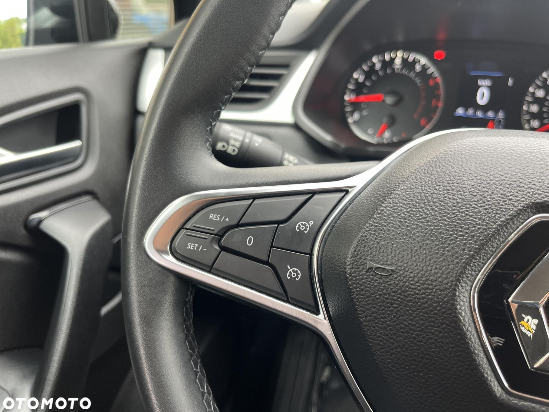 Renault Captur 1.0 TCe Zen - 24