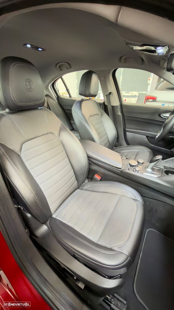 Alfa Romeo Giulia 2.2 D Sprint AT8 - 9