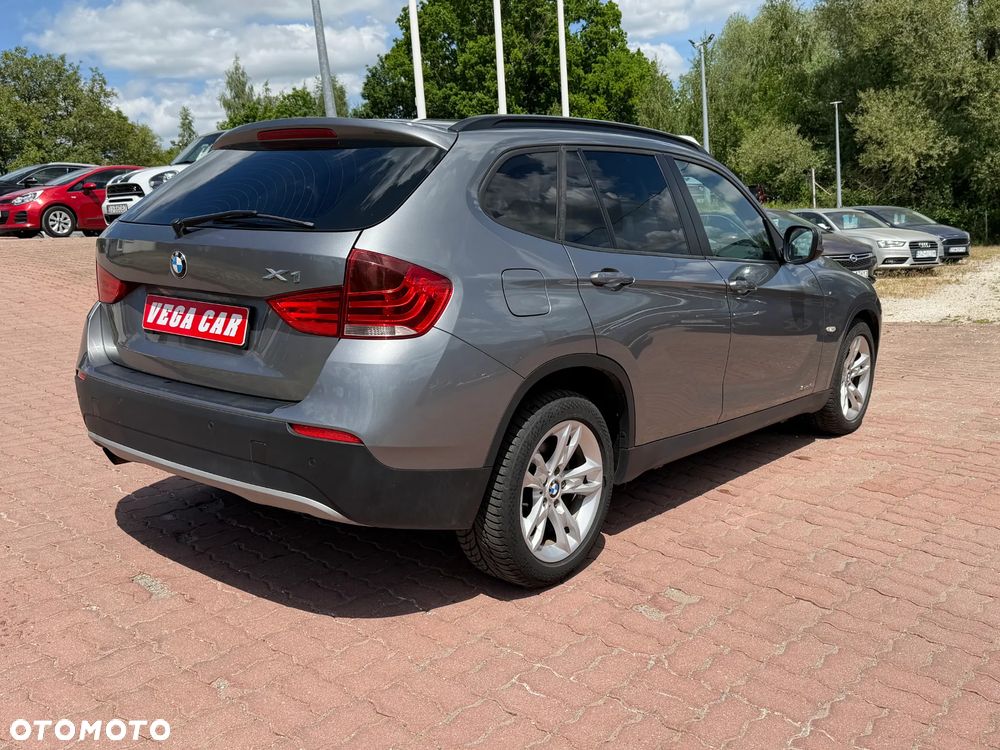 BMW X1 sDrive18i - 21