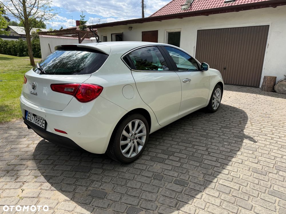 Alfa Romeo Giulietta 1.6 JTDM Distinctive - 12