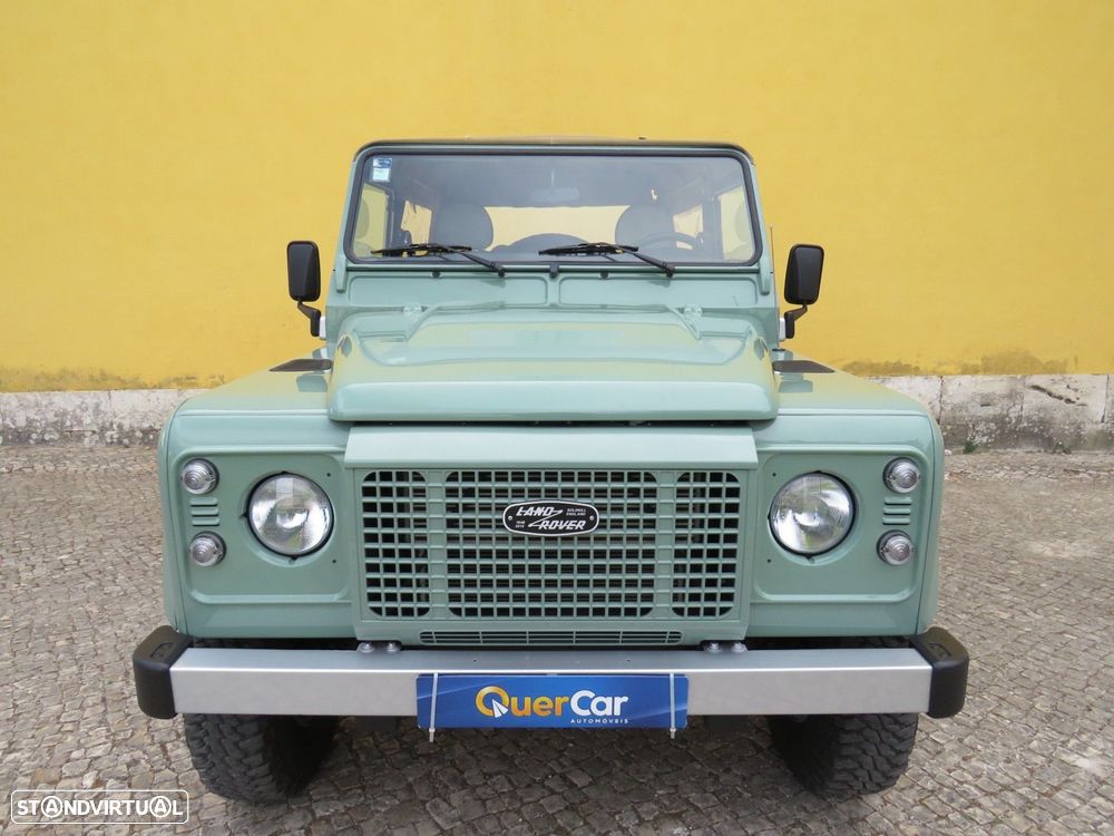 Land Rover Defender - 3