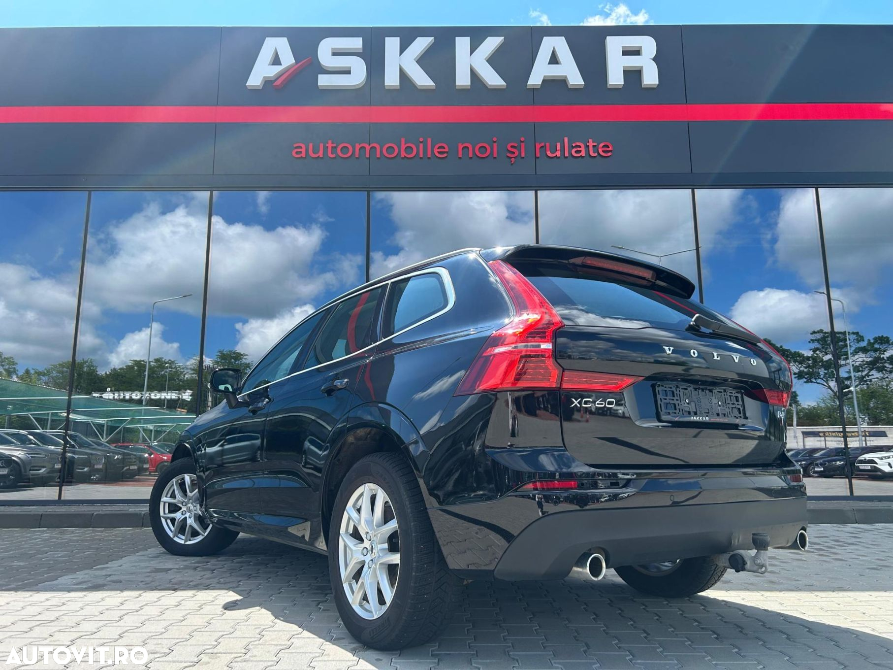 Volvo XC 60 B4 MHEV AWD Momentum Pro - 7