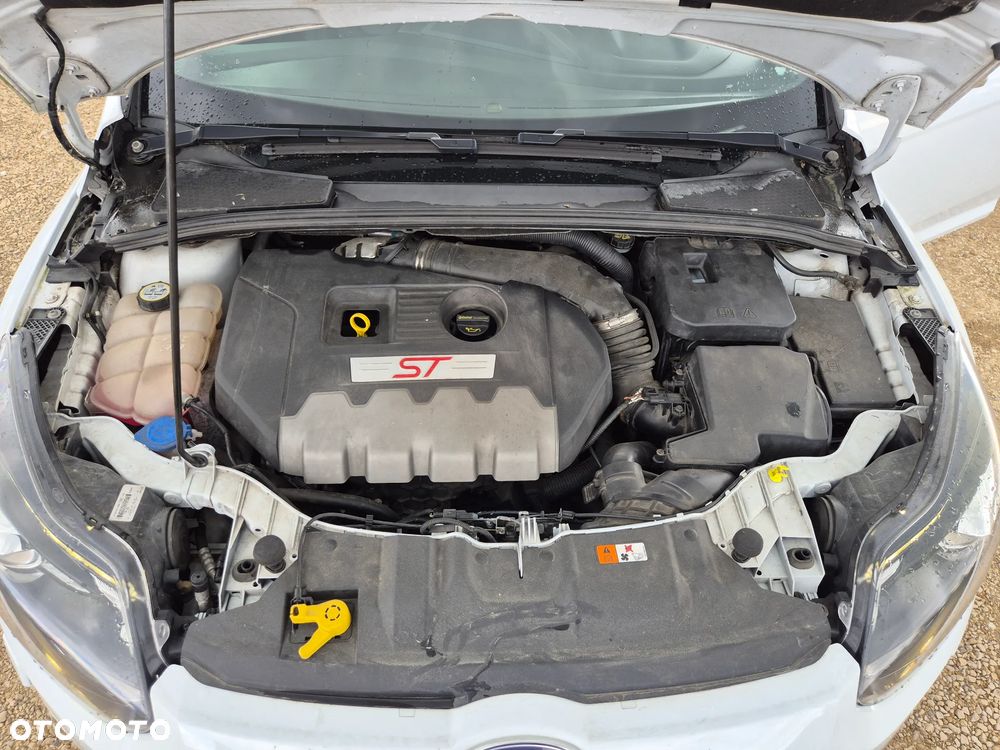 Ford Focus 2.0 EcoBoost ST mit Leder-Sport-Paket - 11