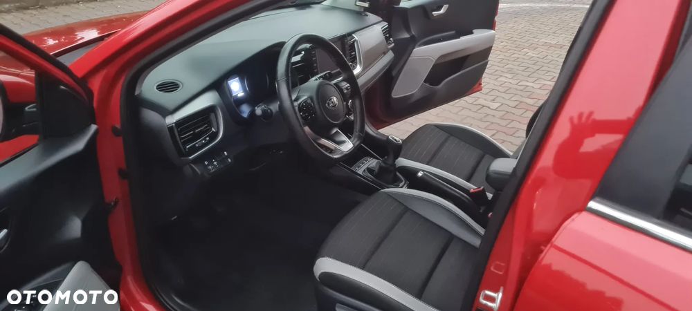 Kia Stonic 1.4 L - 16