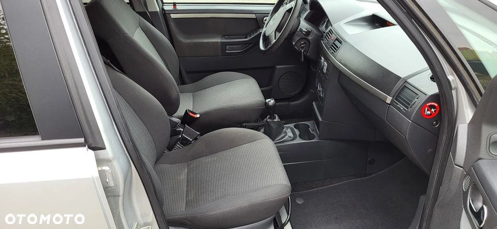 Opel Meriva 1.6 16V Essentia - 15
