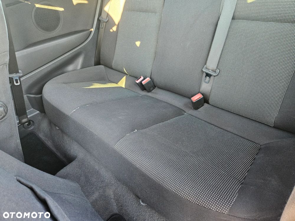 Opel Astra 1.6 T Sport - 37