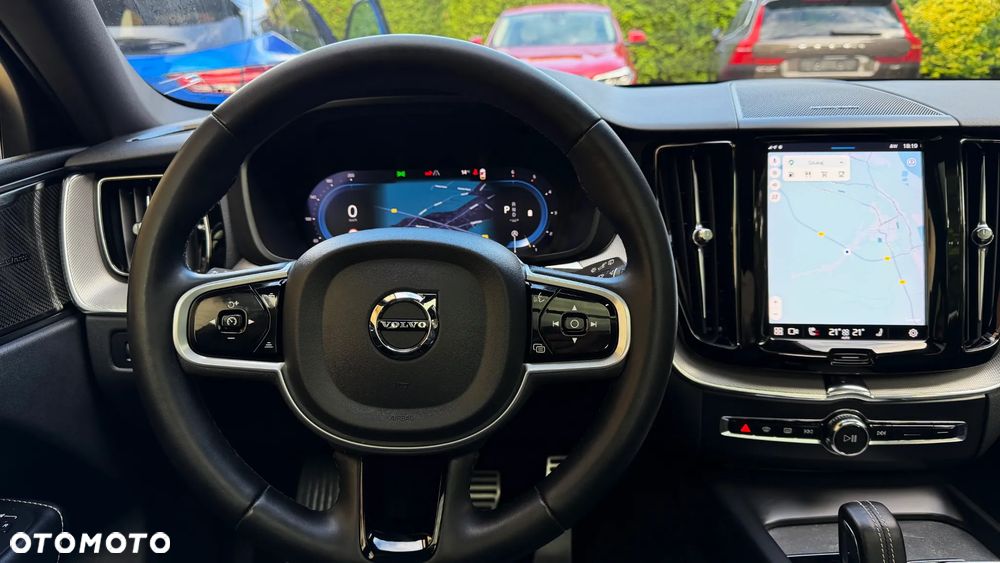 Volvo XC 60 B4 D Ultimate Dark - 28
