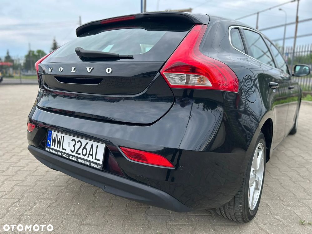 Volvo V40 D2 Momentum - 21
