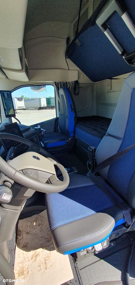Volvo FH 460 Aero GLOBETROTTER XL - 10
