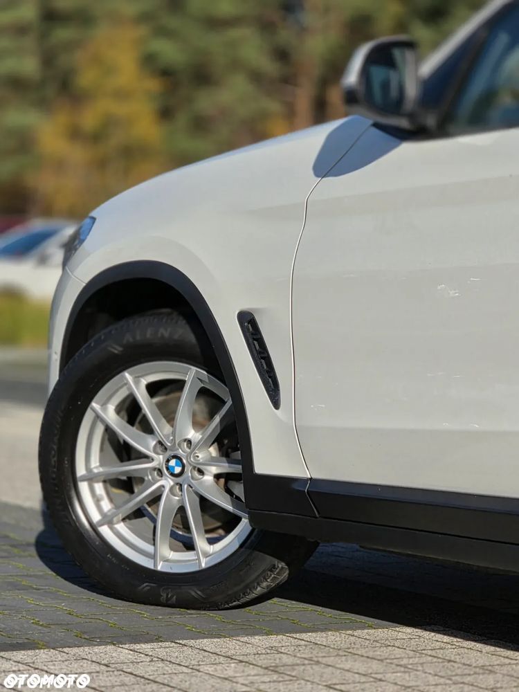 BMW X3 xDrive20i GPF Business Edition sport - 27