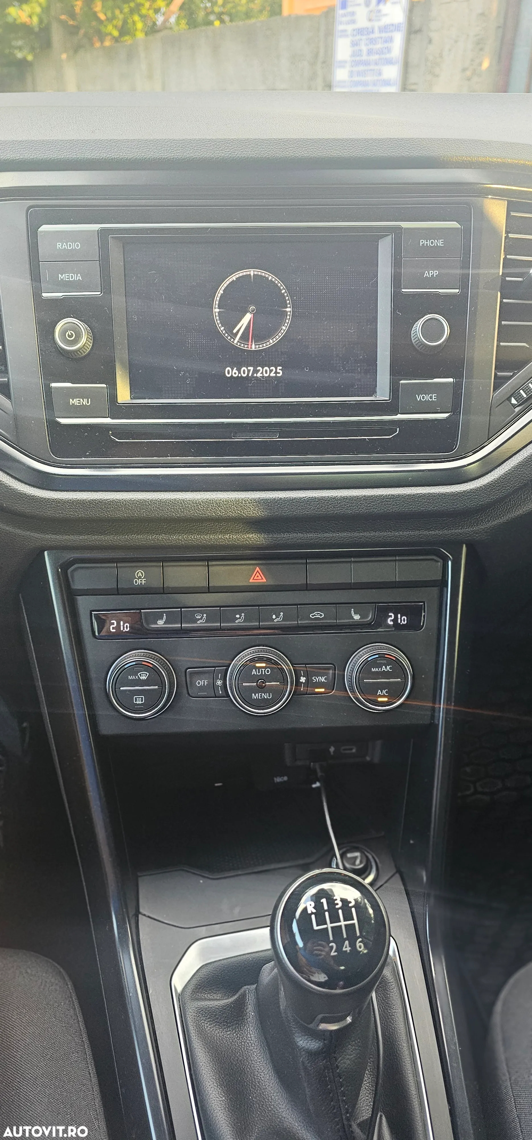 Volkswagen T-ROC 1.6 TDI Design - 11
