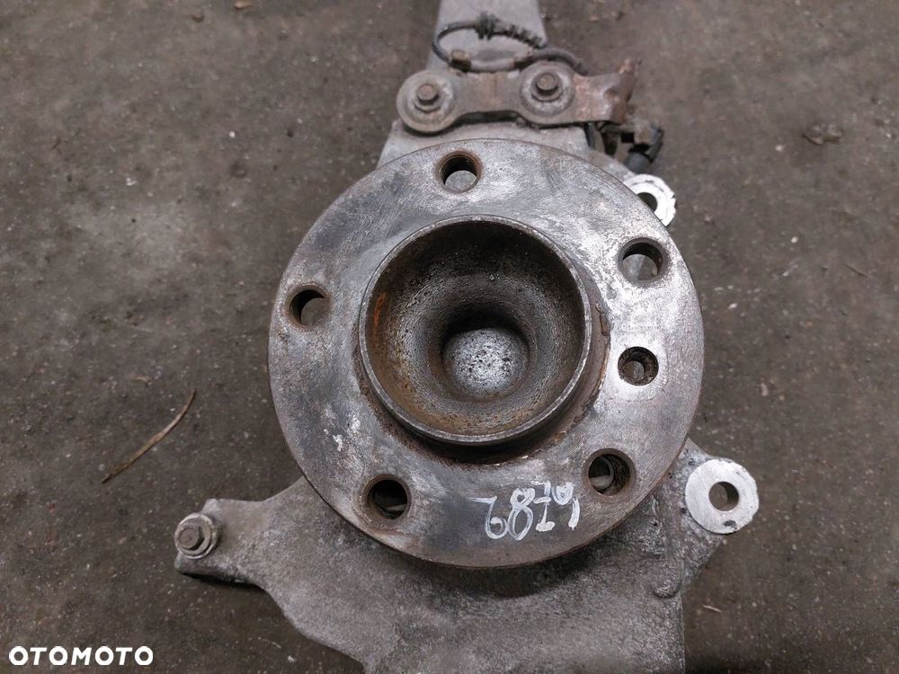 PIASTA ZWROTNICA LEWY PRZÓD BMW F10 520d - 2