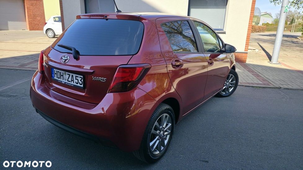 Toyota Yaris 1.0 VVT-i Y20 Club - 13