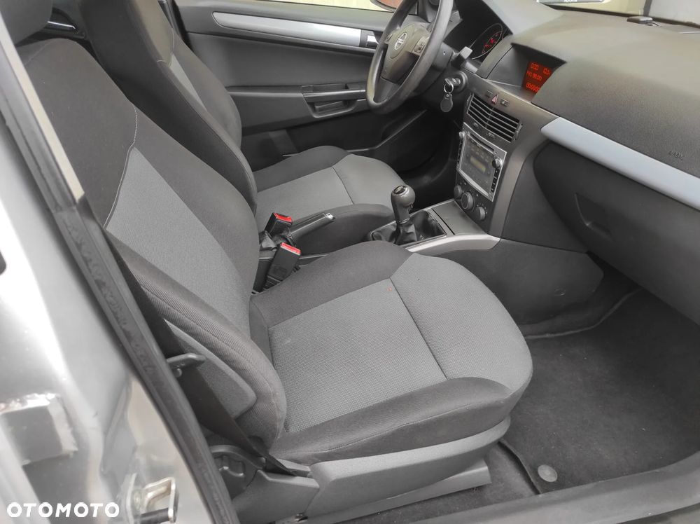 Opel Astra 1.6 Sport - 11
