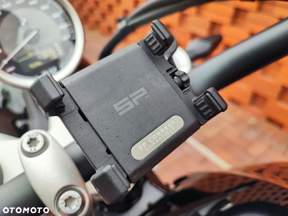 BMW R - 19