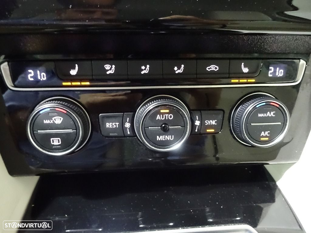 VW Passat Variant 2.0 TDi Highline - 20