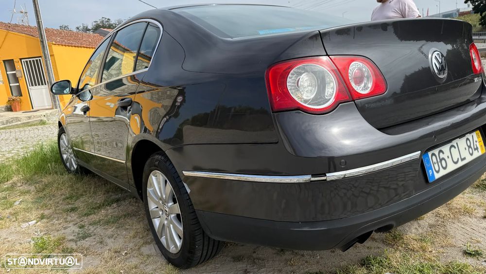 VW Passat 2.0 TDI Confortline DSG - 20